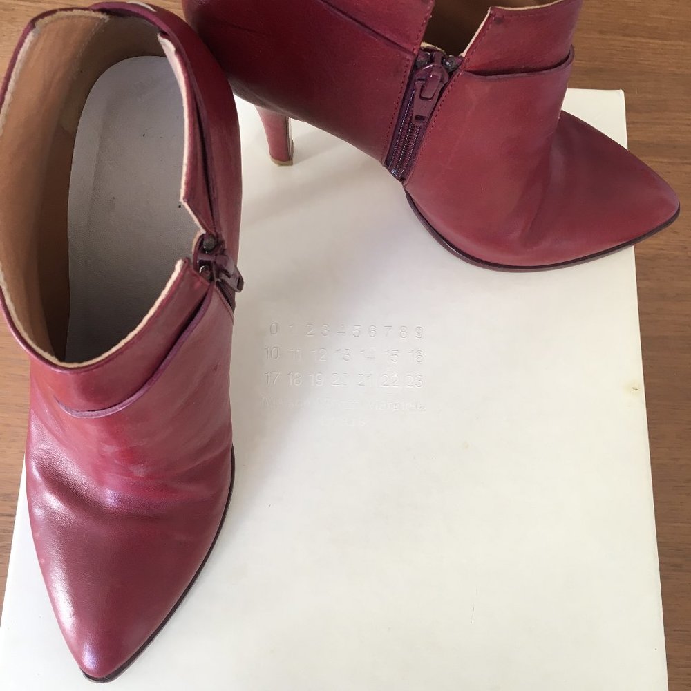 Sexy Red Maison Martin Margiela Boots!